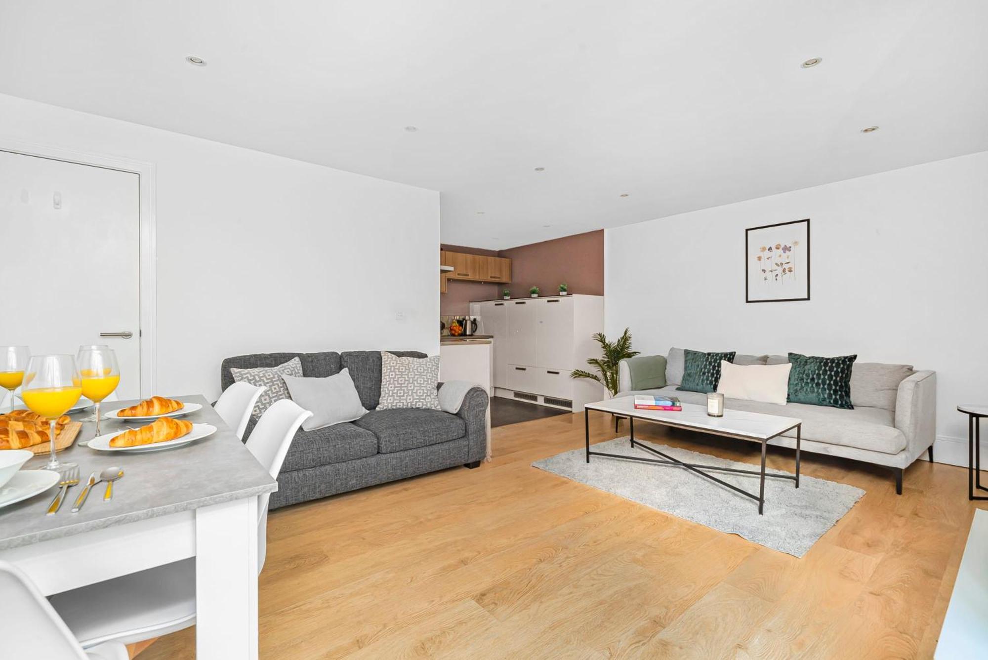 King'S Cross - 2Br With Terrace - Cityapartmentstay London Exterior foto